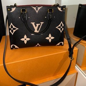 Louis Vuitton OnTheGo PM tote bag. Perfect condition. Comes with box & dust bag